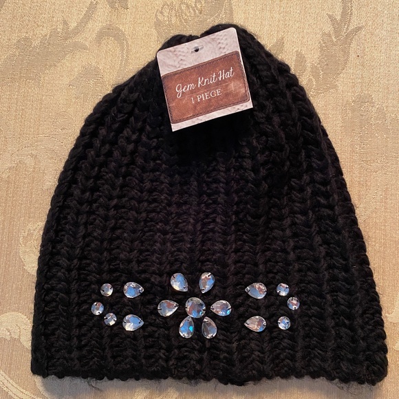 Knit hat with Gems - NEW!! - Picture 1 of 3